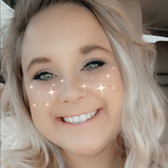 Meet your Posher, Haley - Picture 1 of 1